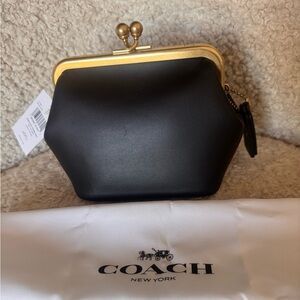 NWT Coach Kisslock 14 in black
